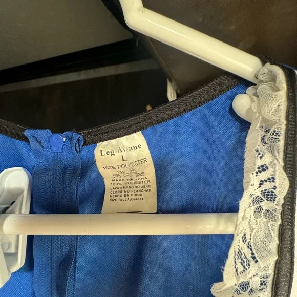 Halloween Costume Alice In Wonderland - Picture 8 of 9